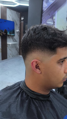 Pablos Barber Yerel İşletme fotoğrafı 4